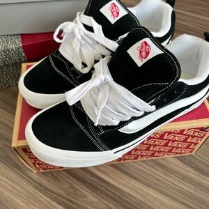 Knu-Skool 'Black White'